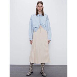 NWOT Zara butter yellow pleated A-line midi skirt, XS
